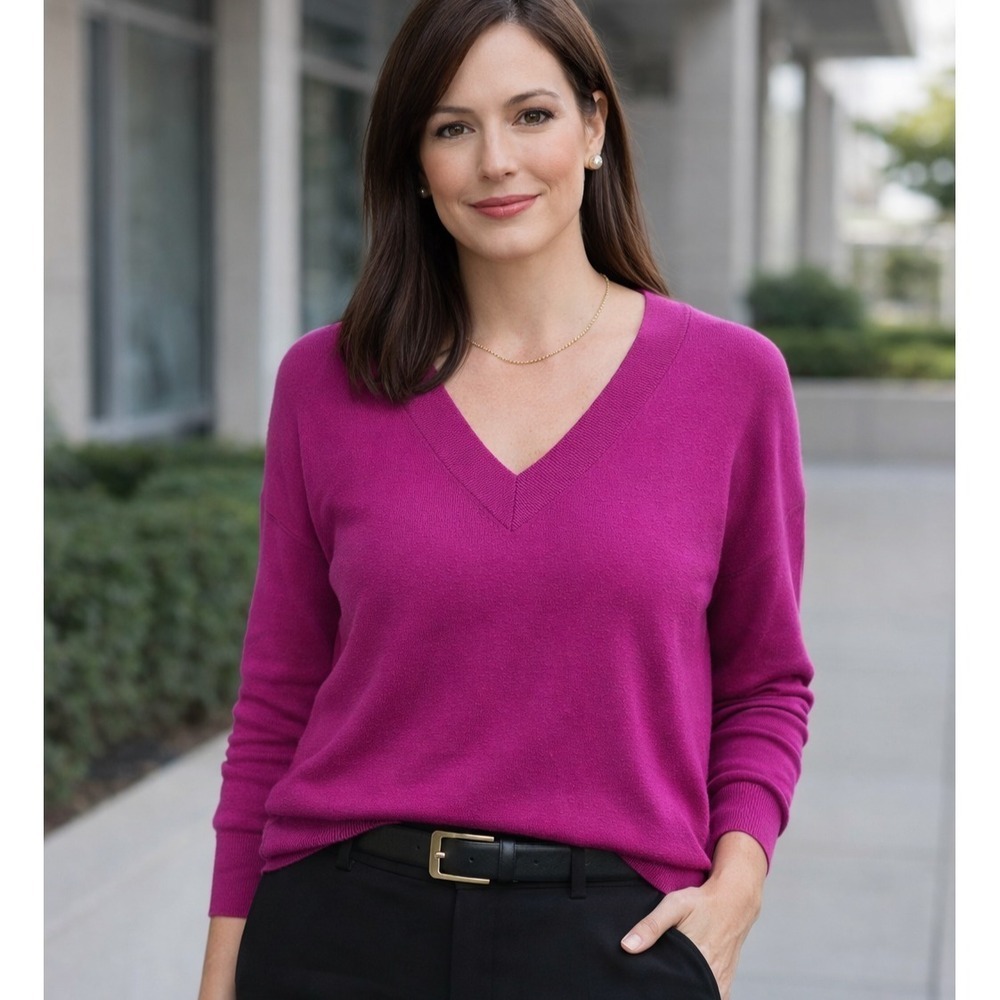 Banana Republic Pink Women's Size Small V-Neck Long Sleeve Merino Wool Sweater - Picture 1 of 7